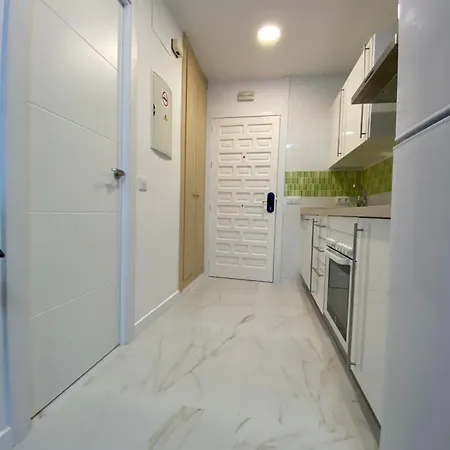 Aparthotel Benalbeach Loft Encatador
